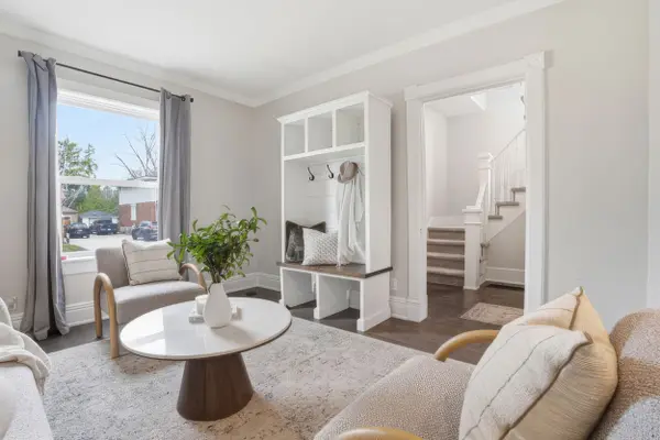 742 Vine ST, Cambridge, ON N3H 2Z3