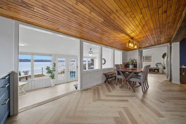 15 Neely ST, Kanata, ON K0A 1T0