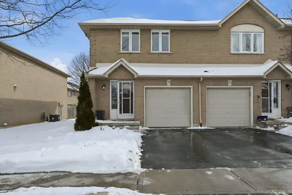 1889 Upper Wentworth ST #29, Hamilton, ON L9B 2T8