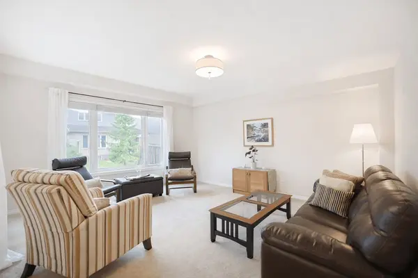 255 Summerfield DR #11, Guelph, ON N1L 0E1