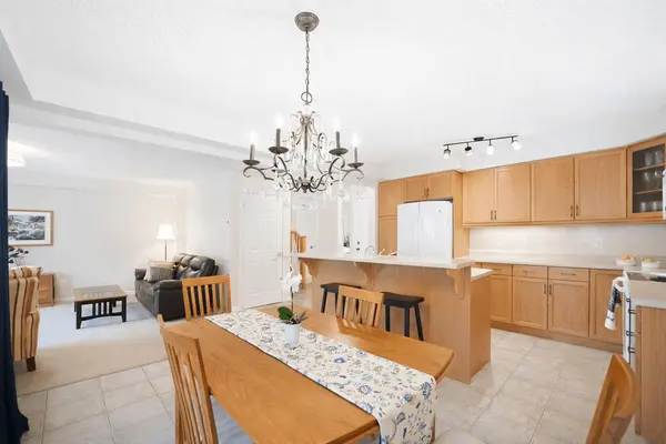 255 Summerfield DR #11, Guelph, ON N1L 0E1