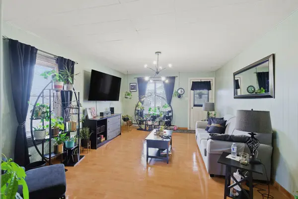 64-66 Lennox ST, Cornwall, ON K6H 1H3