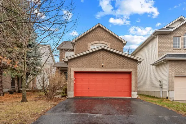 42 Nortoba CRES, Kanata, ON K2T 1H5
