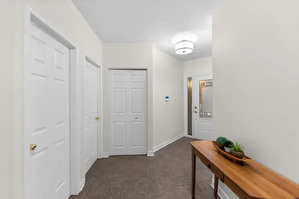 42 Nortoba CRES, Kanata, ON K2T 1H5