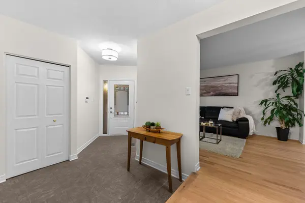 42 Nortoba CRES, Kanata, ON K2T 1H5