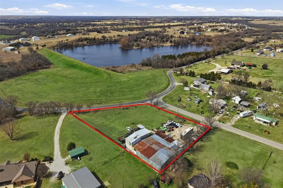 6338 N Bob White Way, Sanger, TX 76266