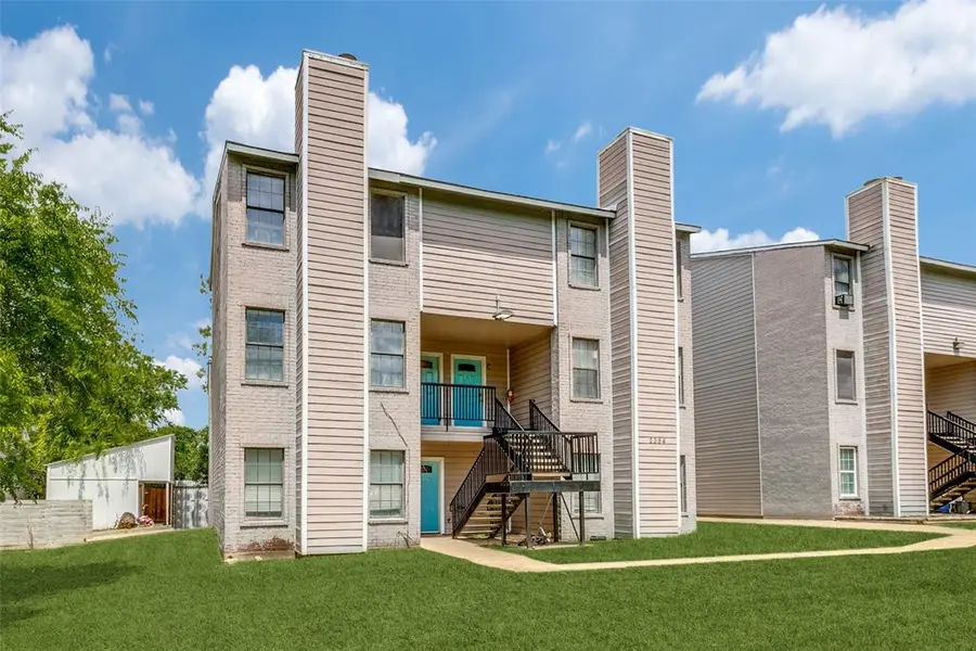 2354 Little Pocket Road #B, Dallas, TX 75228