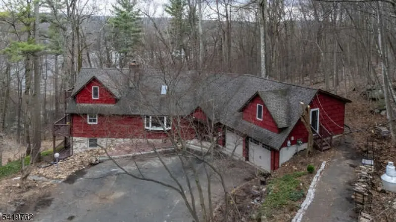 56 Cliff Road, West Milford Twp., NJ 07480