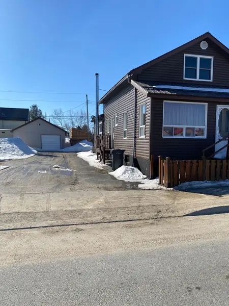 361 Ambridge DR, Iroquois Falls, ON P0K 1G0