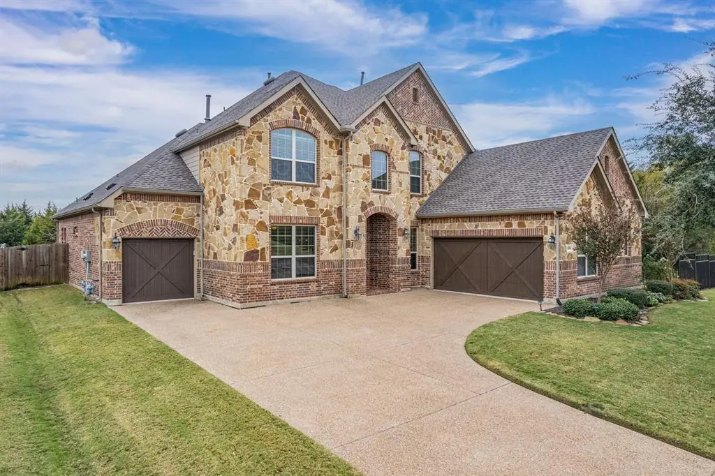 8914 Waters Lane, Rowlett, TX 75089