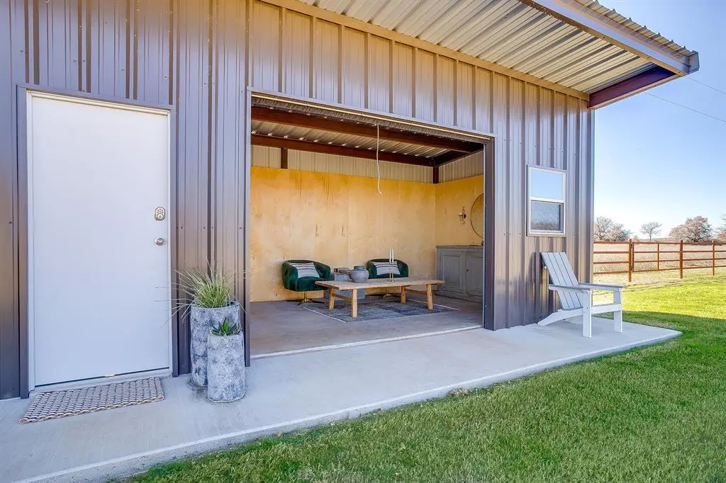 127 Captain Lane, Weatherford, TX 76087