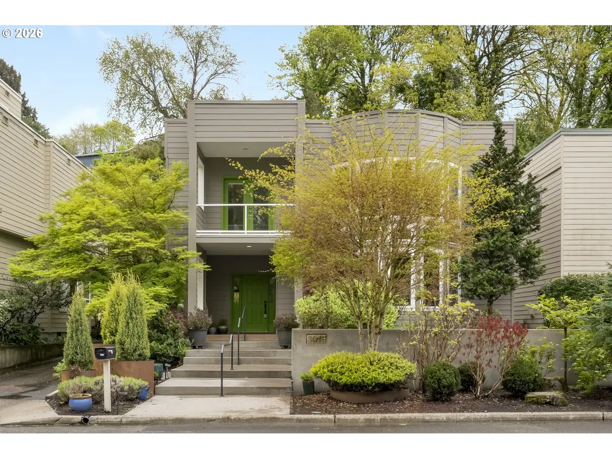 3016 SE BERKELEY PL, Portland, OR 97202