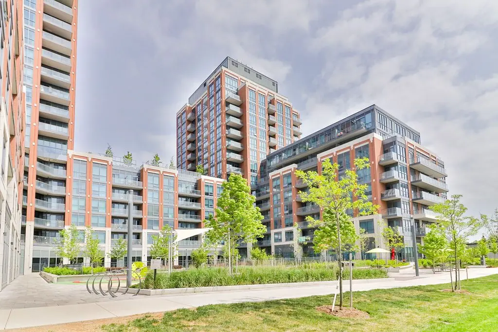 31 Tippett RD #659, Toronto C06, ON M3H 0C8