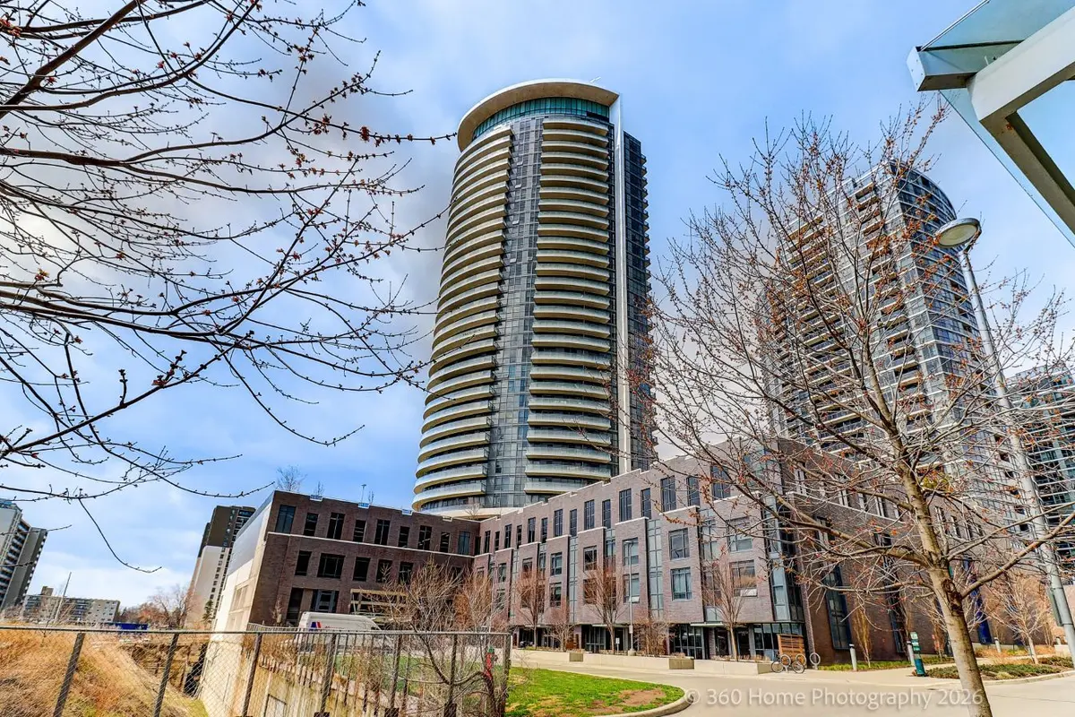 30 Gibbs RD #2103, Toronto W08, ON M9B 0E4