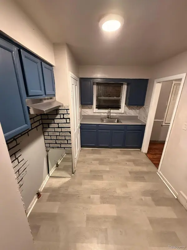 18945 Rosemont AVE, Detroit, MI 48219