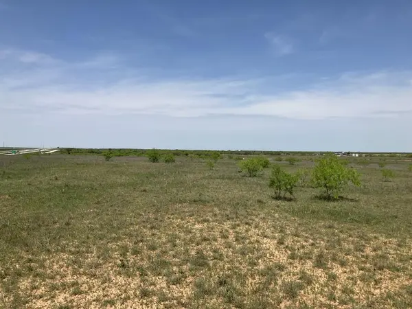 422 St Highway, Seymour, TX 76380