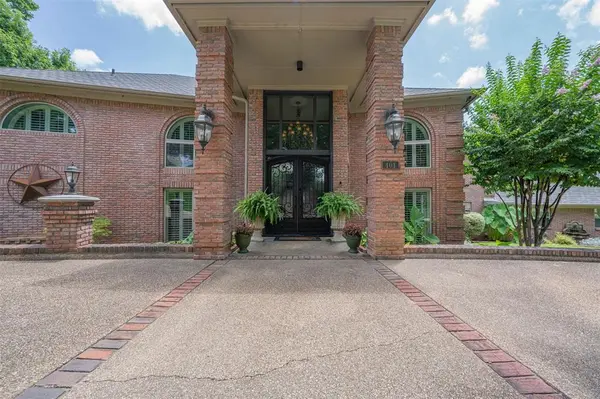 401 Canyon Creek Trail, Fort Worth, TX 76112