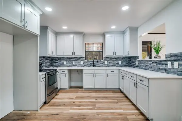 1502 Knob Hill Drive, Garland, TX 75043