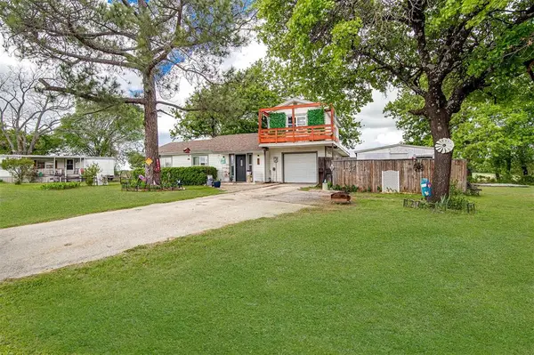 210 Davis Ranch Road, Alvarado, TX 76009