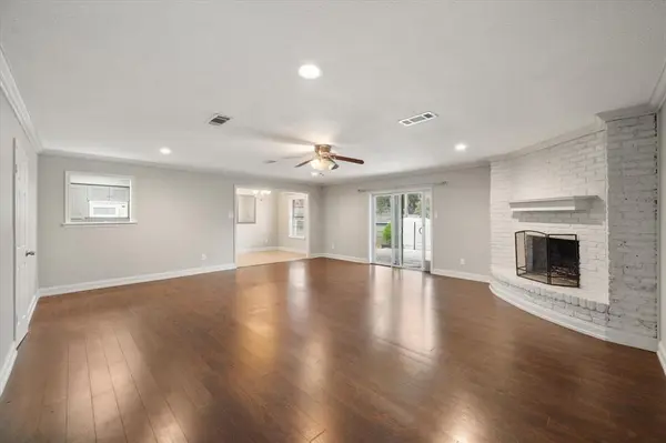 517 Edgewood Avenue, Corsicana, TX 75110