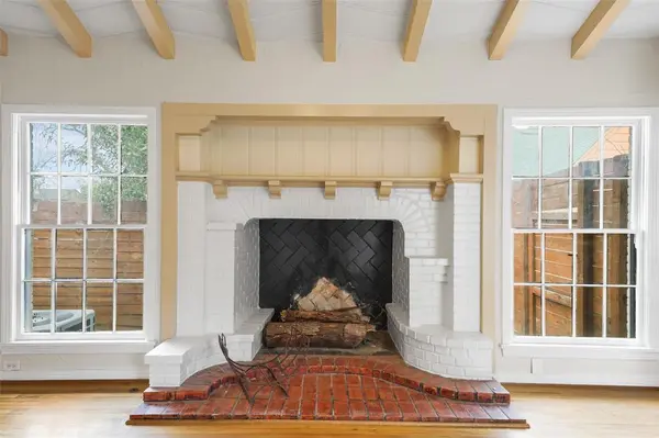 311 N Tennant Street, Dallas, TX 75208