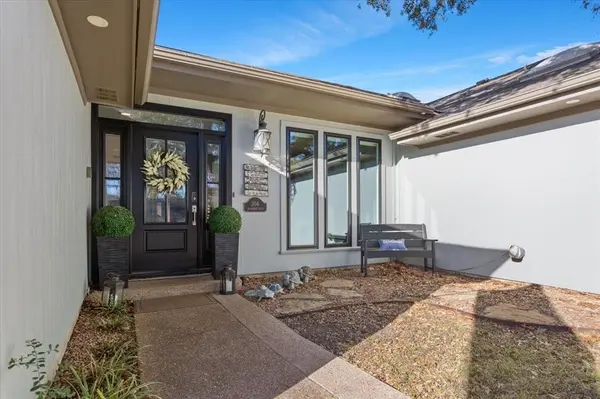 304 Trailwood Drive, Woodway, TX 76712