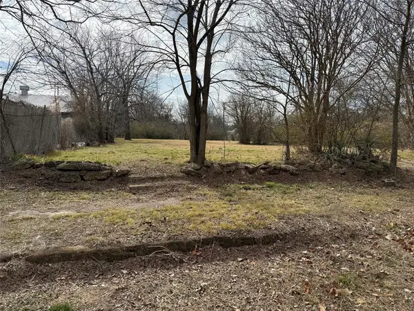 228 E Nelson Street, Denison, TX 75021