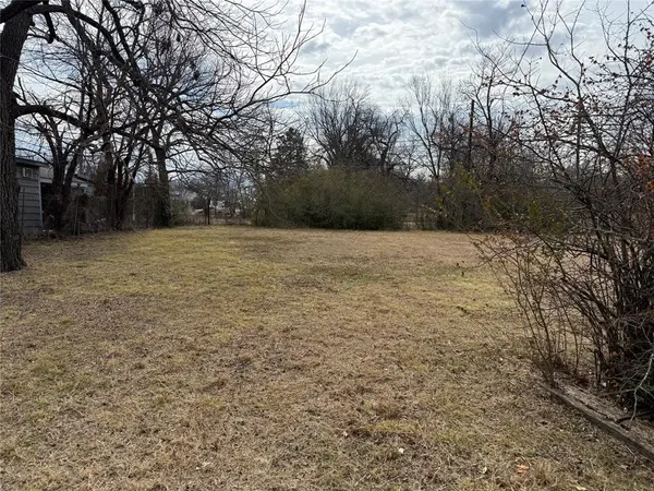 228 E Nelson Street, Denison, TX 75021