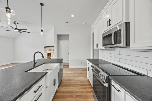 1400 Oak Valley, Denton, TX 76209