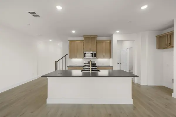 8852 Enclave Way, Northlake, TX 76262