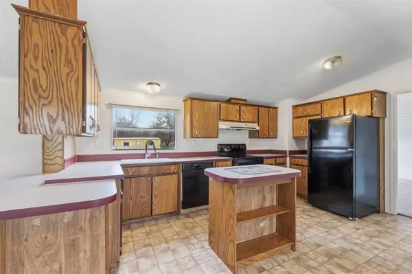 608 4th Street, Blanket, TX 76432