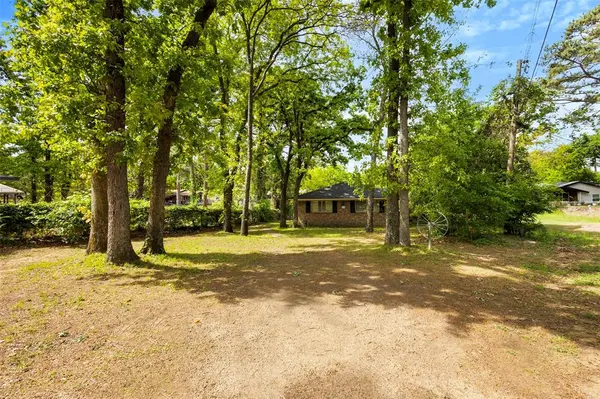 111 Island Park Drive, Gun Barrel City, TX 75156