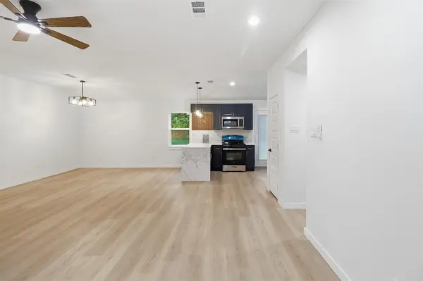 909 LISTER Drive, Garland, TX 75040