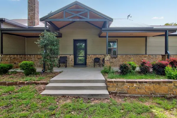 1024 Jordan Creek Road, Collinsville, TX 76233