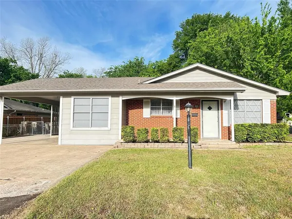 913 Fisher Street, Sulphur Springs, TX 75482
