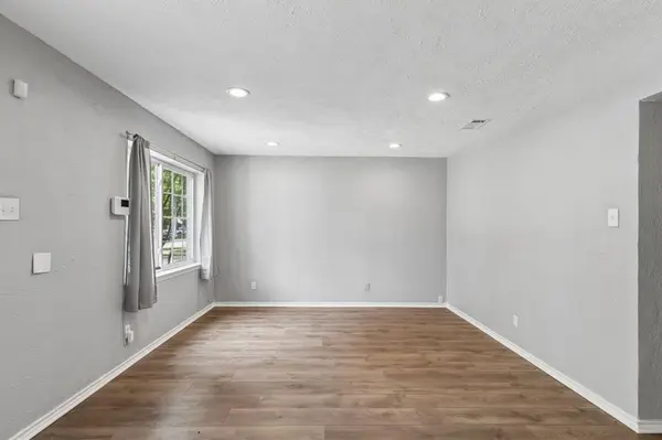 301 N Cottonwood Drive, Richardson, TX 75080