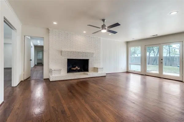 6034 Prestonshire Lane, Dallas, TX 75225