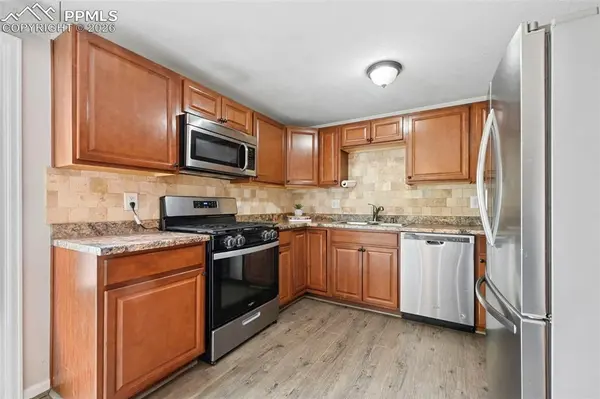 1690 River DR, Fountain, CO 80817