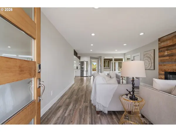 10214 NW 11TH AVE, Vancouver, WA 98685