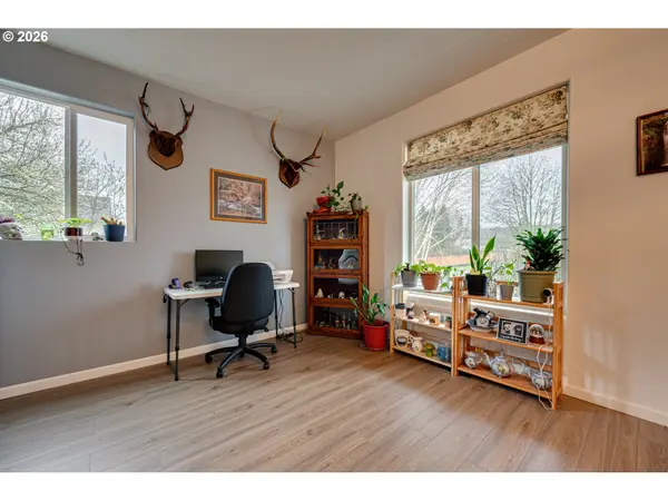 329 S SPRUCE AVE, Yacolt, WA 98675