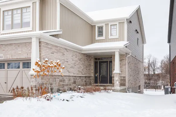 122 Plewes DR, Collingwood, ON L9Y 5M4