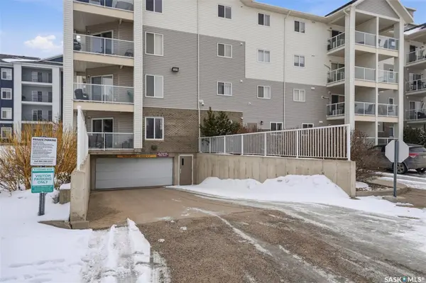 303 Lowe ROAD #401, Saskatoon, SK S7S 1P2
