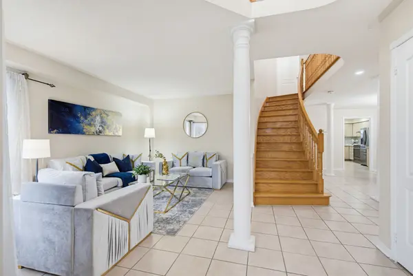 7 Sheepberry TER, Brampton, ON L7A 2B6