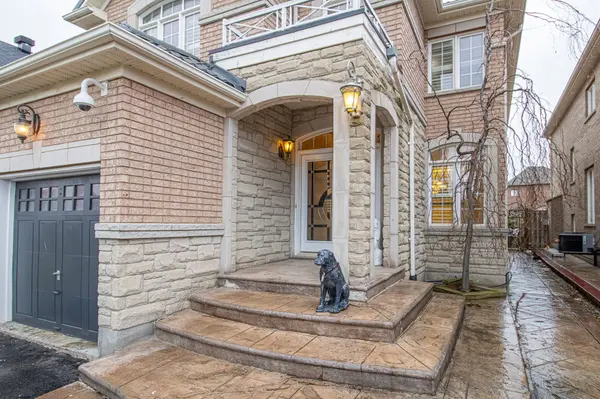 6 Messina AVE, Brampton, ON L6Y 0M6