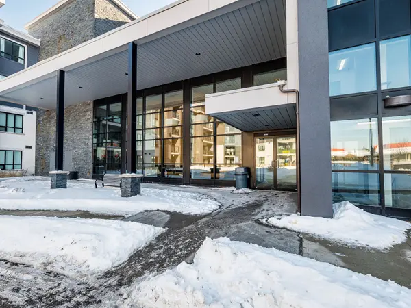 3170 Erin Mills Pkwy #131, Mississauga, ON L5L 0B6