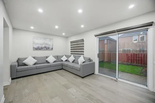 29 Piane AVE, Brampton, ON L6Y 4X8