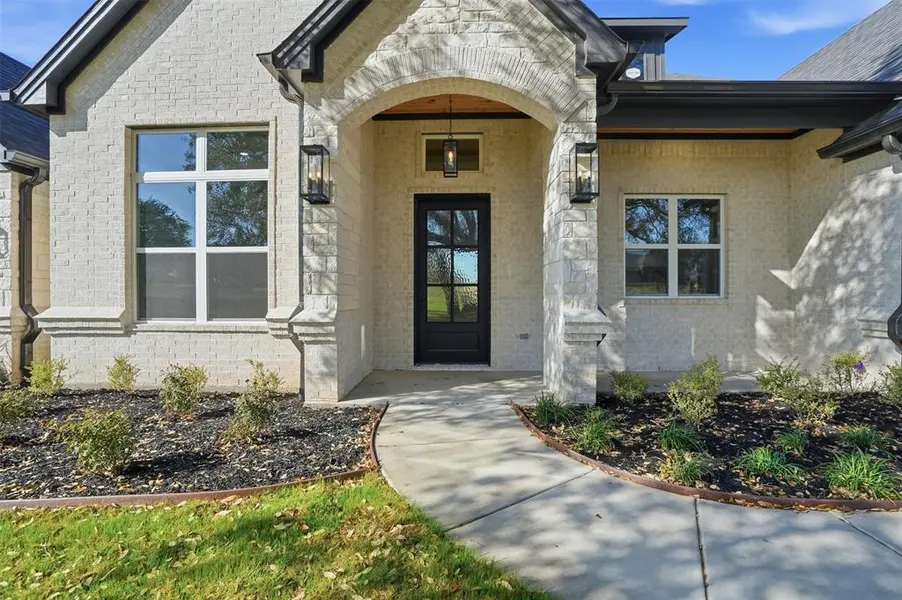 104 Trace Drive, Weatherford, TX 76087