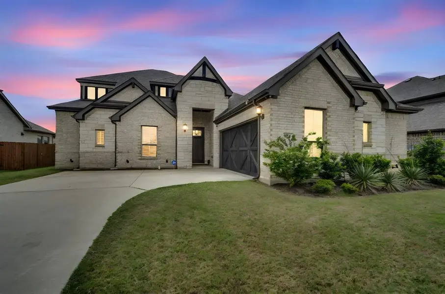 624 Sirius Lane, Waxahachie, TX 75165