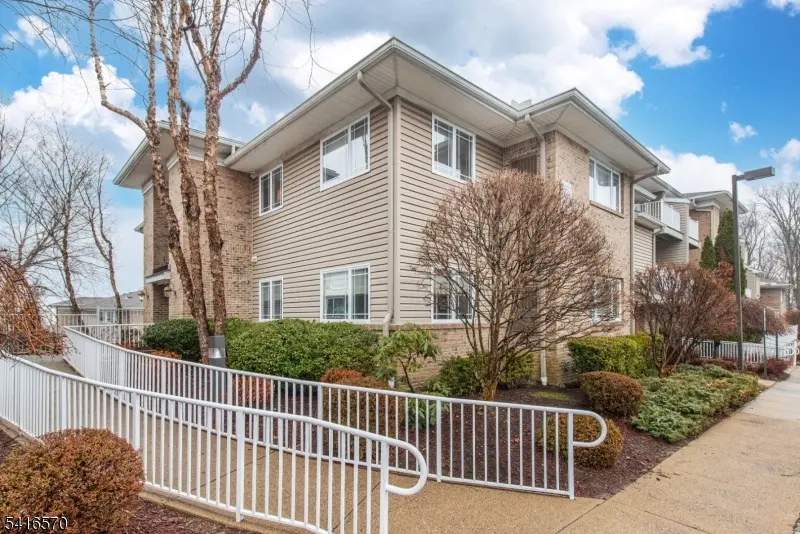 36 Wilshire Ter #36, Kinnelon Boro, NJ 07405