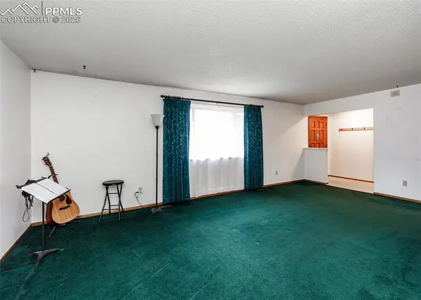 2680 Villa Loma DR, Colorado Springs, CO 80917